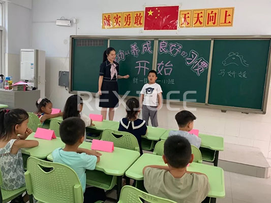 如何挑選滿意的學生課桌椅？